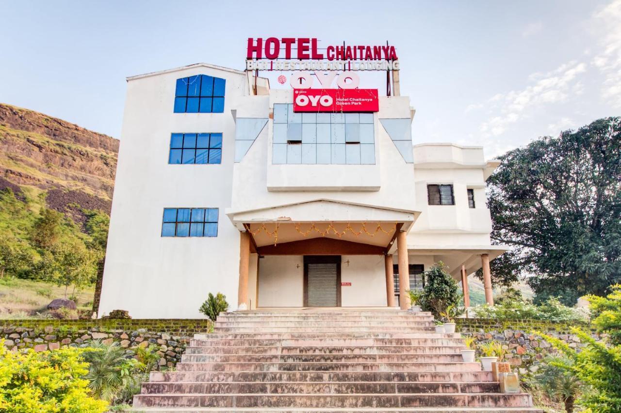 Отель Oyo 48915 Chaitanya Green Park Vani Экстерьер фото
